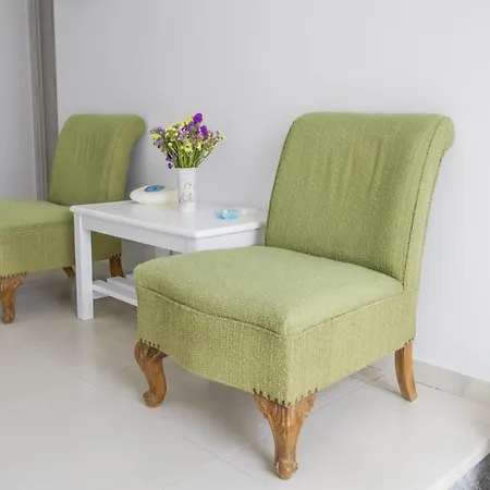 לינה וארוחת בוקר Porto Di 4*