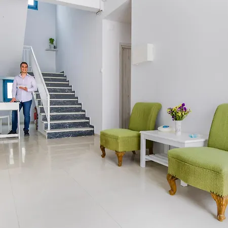 Porto Di לינה וארוחת בוקר פארוס