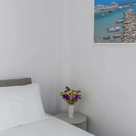 Porto Di 3* Parikia (Paros)